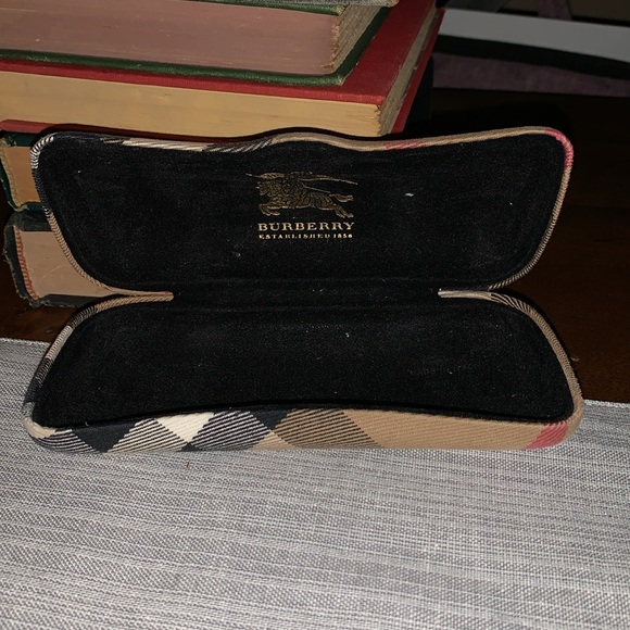 BURBERRY eyeglass case - Picture 7 of 7